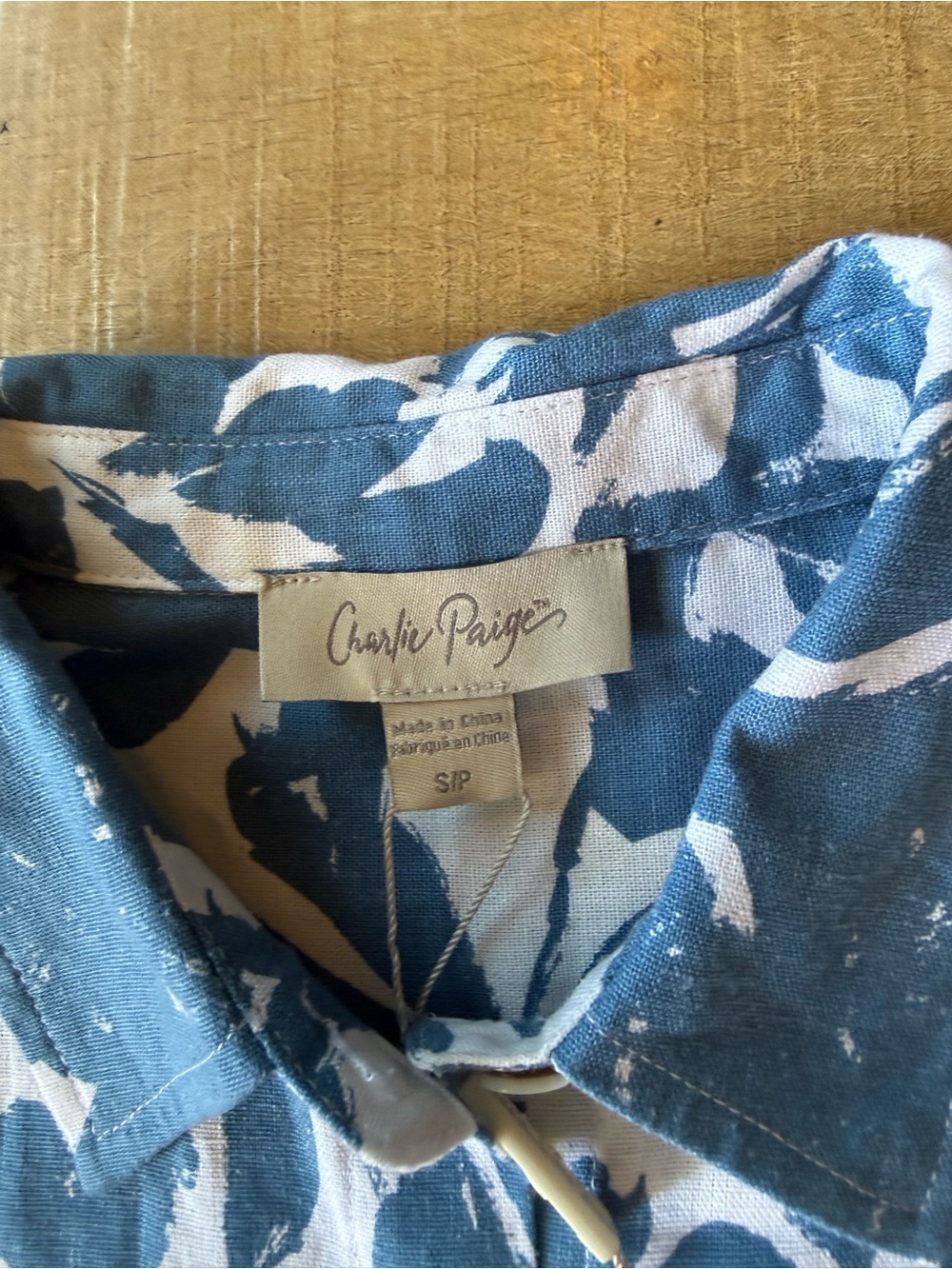 NWT Charlie Paige Blue Floral Button-Down Shirt linen viscose blend coastal S - Picture 3 of 8